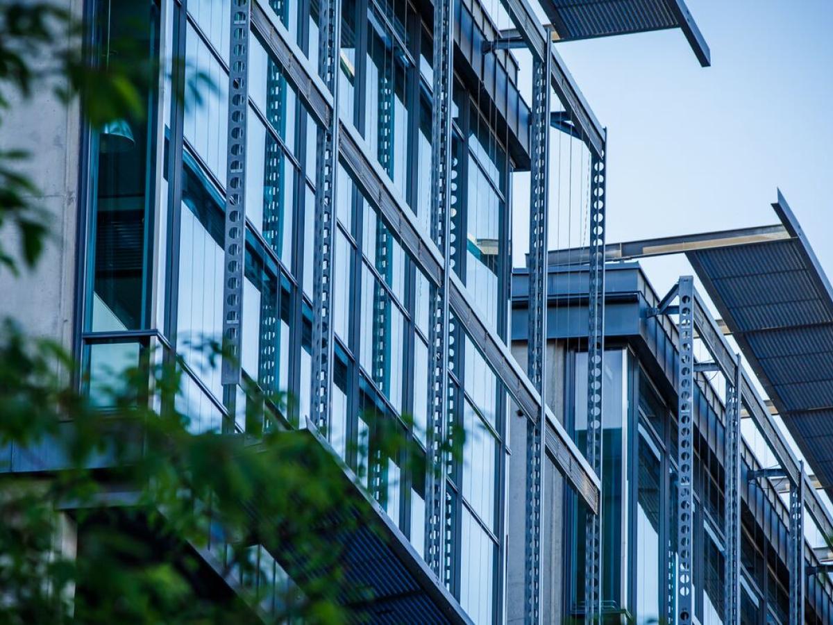 BI挪威商学院官网奥斯陆校区建筑外景，仅作院校识别，不代表具体项目授课地点或出境要求。