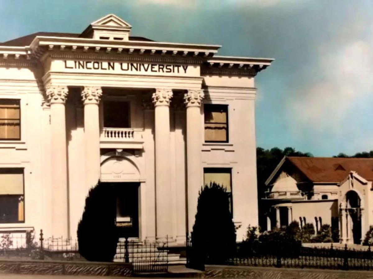 美国林肯大学Lincoln University官网历史校舍建筑照片，仅作院校识别，不代表当前校园、具体项目授课地点或出境要求。