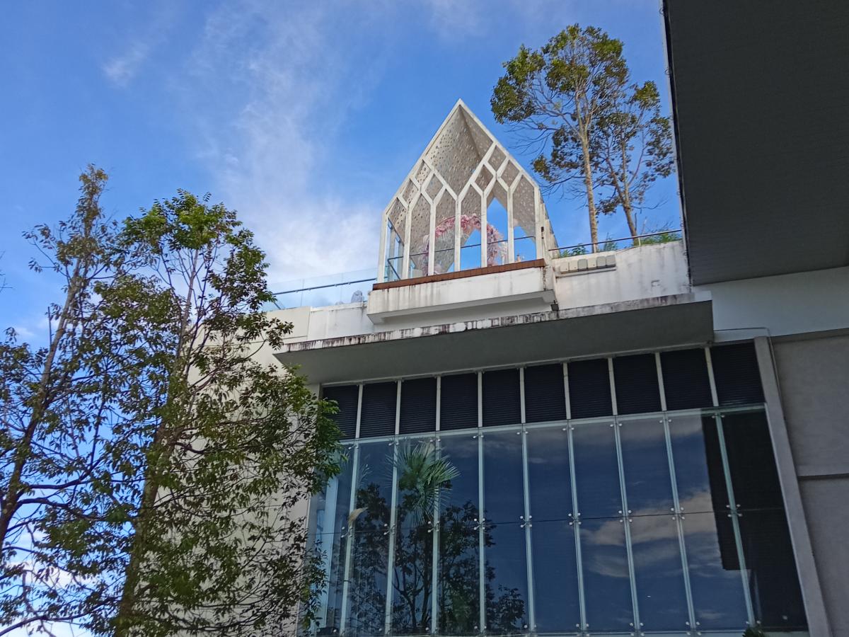 马来西亚思特雅大学砂拉越校区建筑实景（2023年历史照片），仅作院校识别，不代表具体项目授课地点或出境要求。