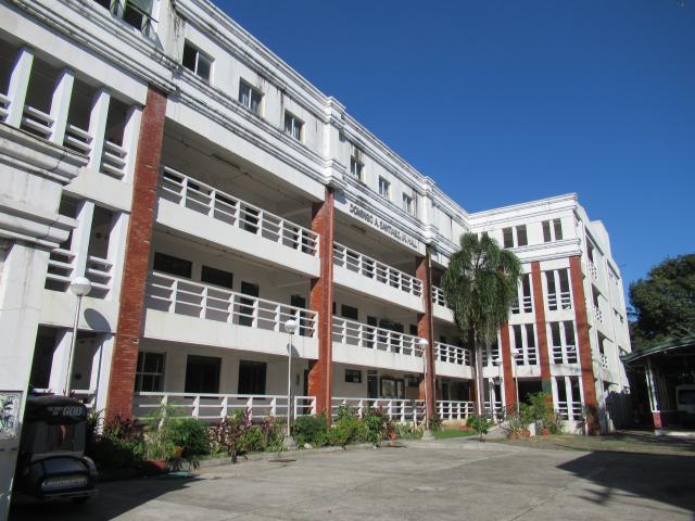 菲律宾巴利瓦格大学 Domingo A. Santiago Jr. Hall 建筑实景（2022年历史照片），仅作院校识别，不代表具体项目授课地点或出境要求。