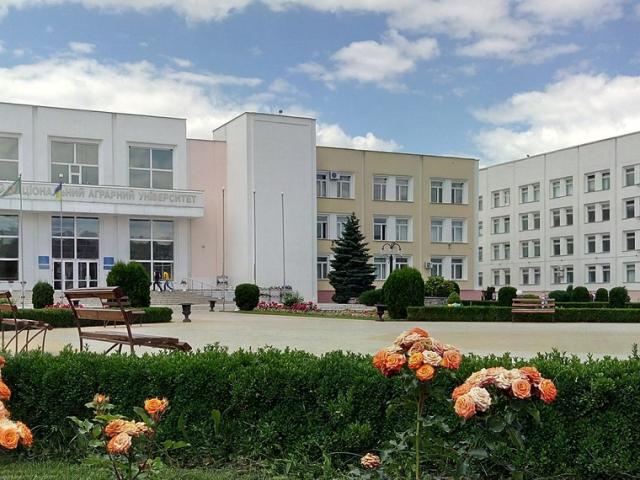 乌克兰苏梅国立农业大学主楼实景（2016年历史照片），仅作院校识别，不代表具体项目授课地点或出境要求。