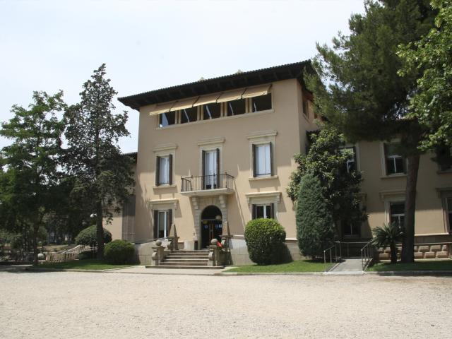 加泰罗尼亚理工大学官方图库中的Rectorat校长办公楼（Torre Girona）建筑照片，仅作院校识别，不证明具体项目授课地点或出境要求。