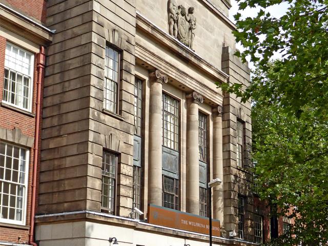 英国伍尔弗汉普顿大学 Wulfruna Building 建筑实景（2022年照片），仅作院校识别，不代表具体项目授课地点或出境要求。